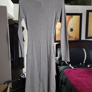 Kosmios Gray Midi LG Knit Dress Fitted w/two pockets n belt zipper in the front